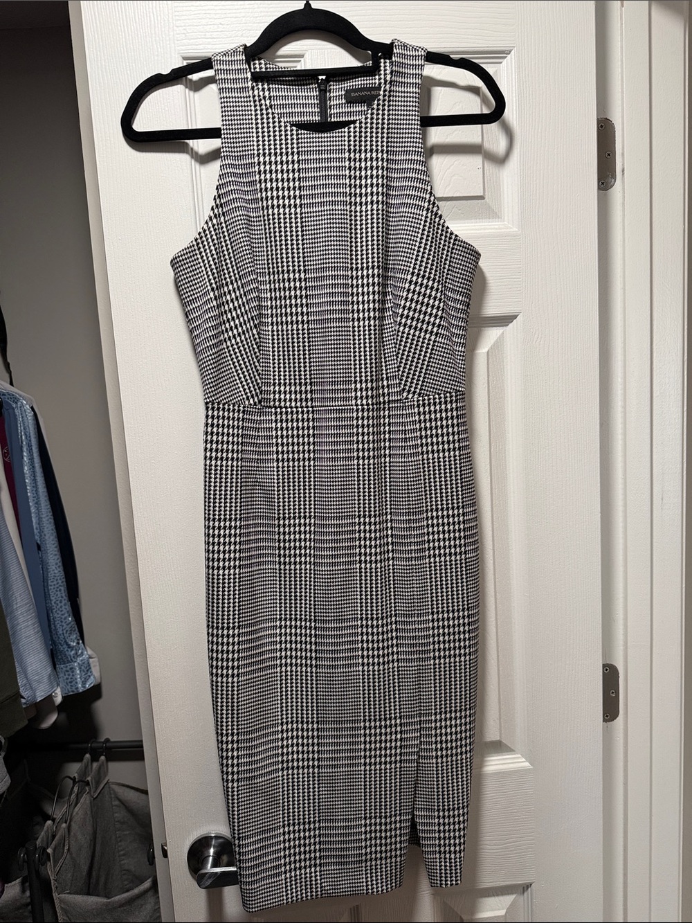 Banana Republic Black & White Houndstooth Midi Sheath Dress